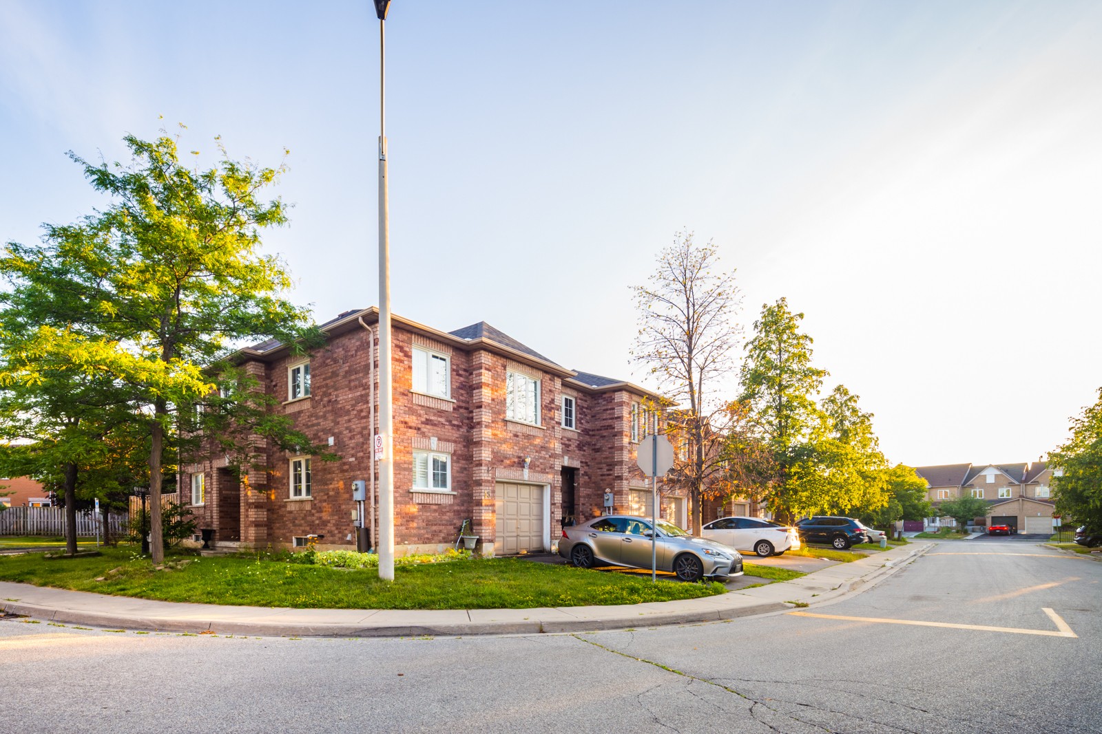 Ravine Park Estates at 100 Brickyard Way, Brampton 0