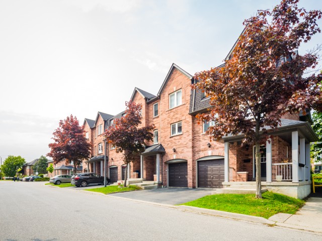 180 Forum Dr Townhouses photo