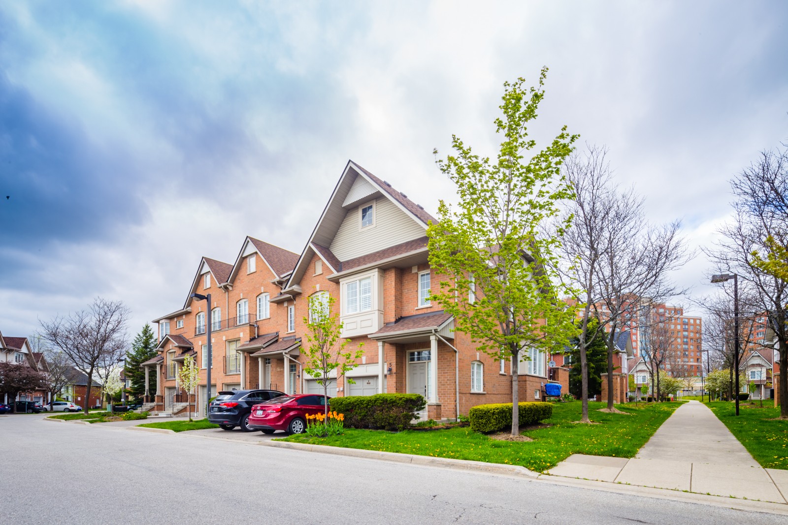 1591 South Parade Crt Townhouses at 1591 S Parade Crt, Mississauga 1