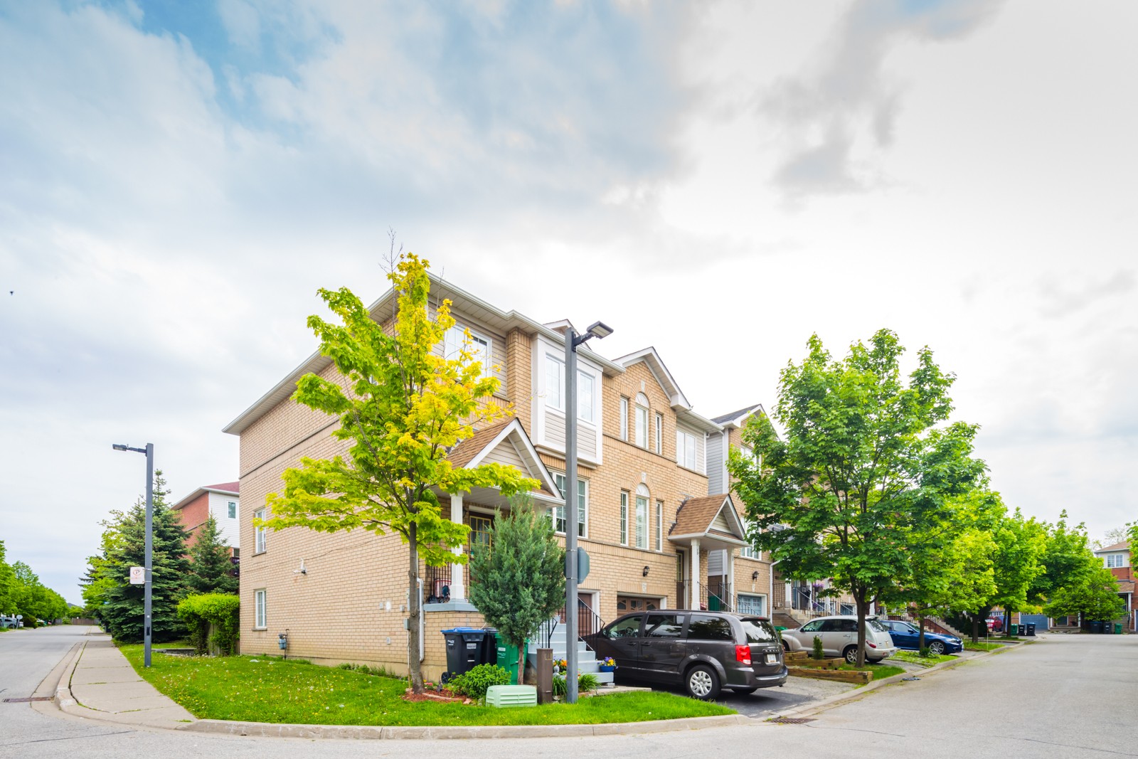 1480 Britannia Rd Townhouses at 1480 Britannia Rd E, Mississauga 0