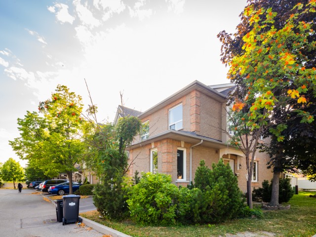 1242 Parkwest Townhouses
