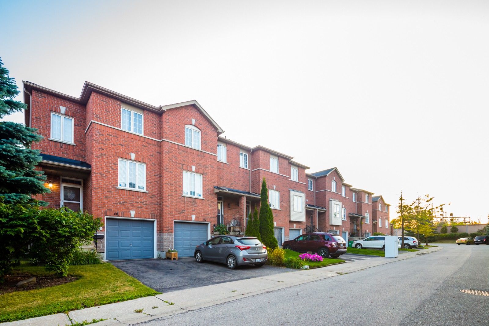 120 Railroad St Townhouses at 120 Railroad St, Brampton 1