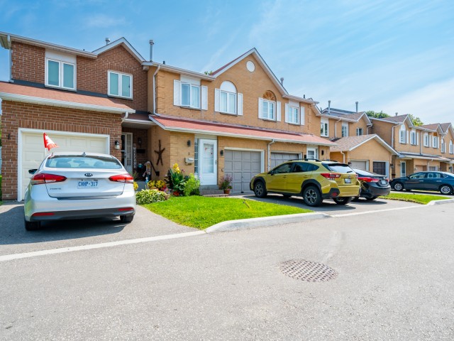 905 Bayly Street Townhouses hero image