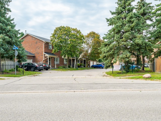 1640 Nichol Avenue Townhouses photo