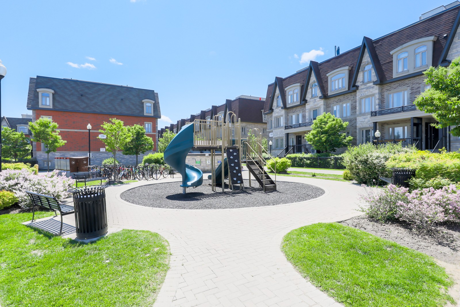 326 John St Townhouses at 326 John St, Markham 0