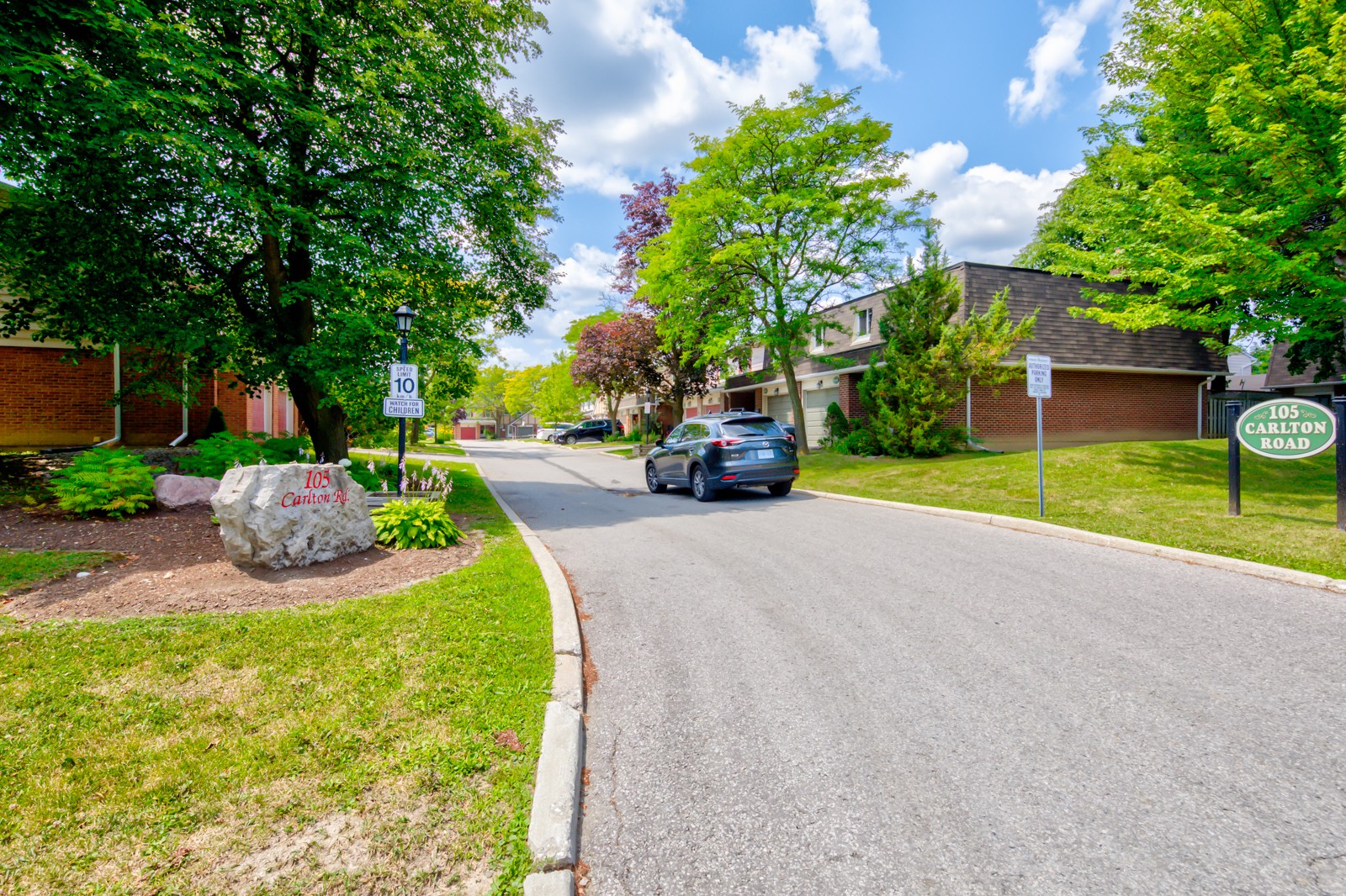 105 Carlton Road Townhouses at 105 Carlton Rd, Markham 1