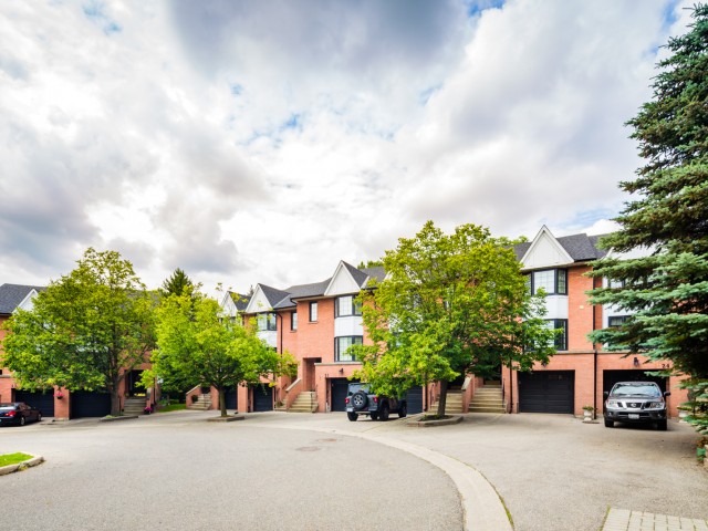 8050 Islington Ave Townhouses photo