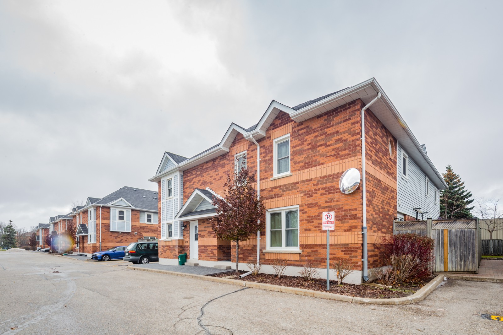 12439 Ninth Line Stouffville Mews Townhouses Condos.ca