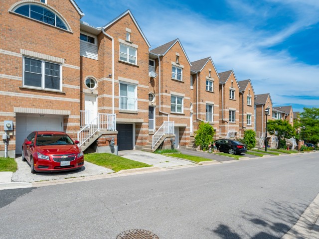 81 Brandy Lane Townhouses photo