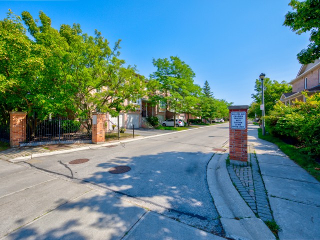 97-101 Rougehaven Way Townhouses