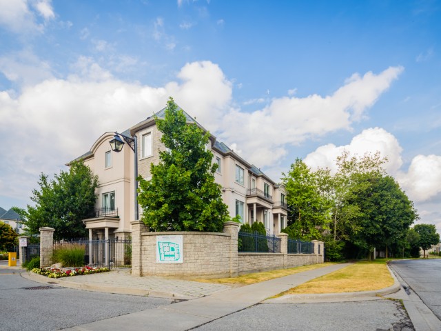 Bristol Court hero image