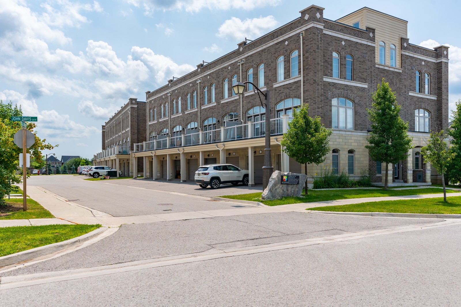 298 John Davis Gate Condos.ca