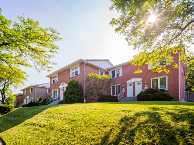 2111 Meadowbrook Rd Townhouses photo