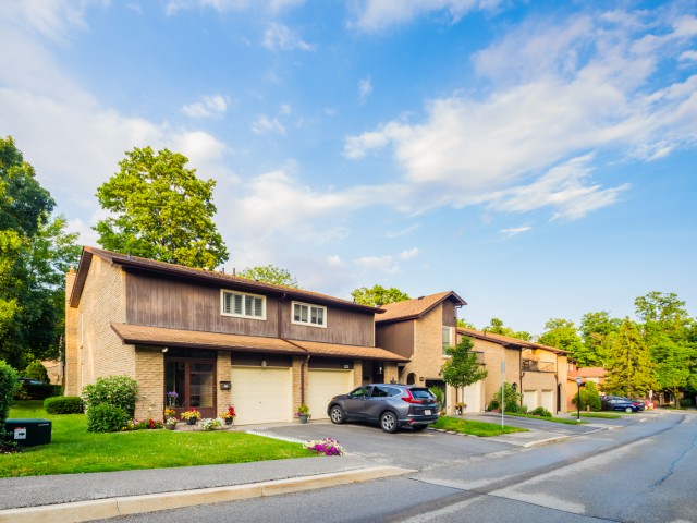 2301 Cavendish Dr Townhouses