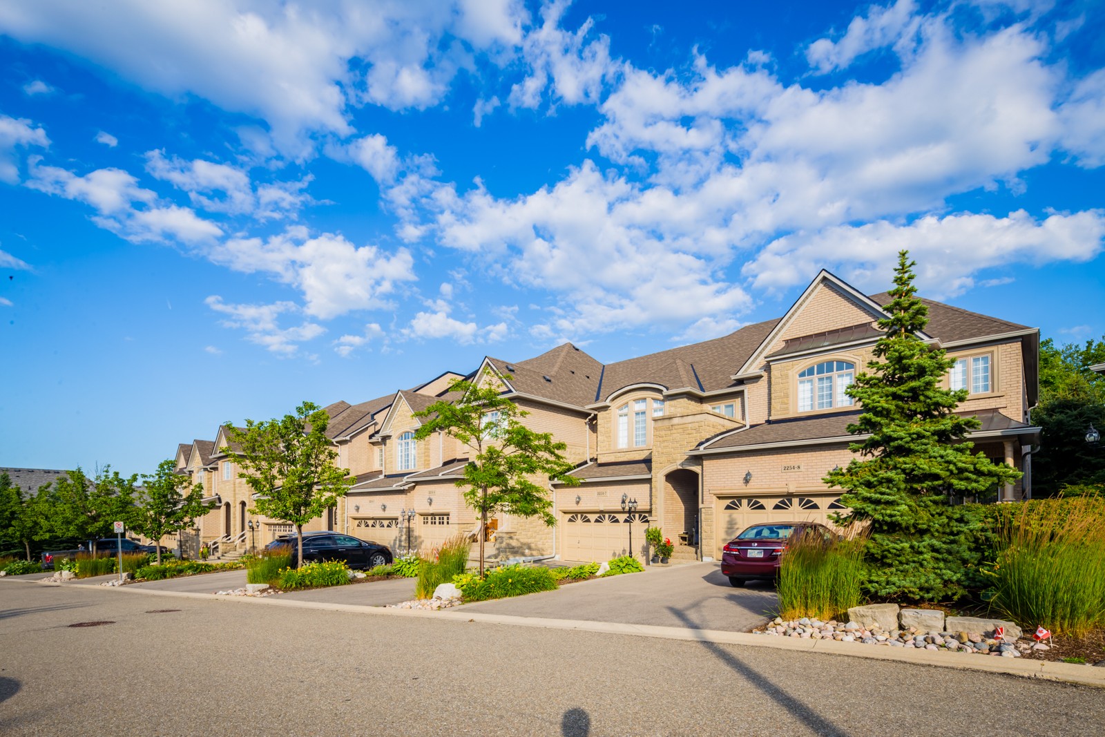 2250 Rockingham Dr Townhouses at 2250 Rockingham Dr, Oakville 1