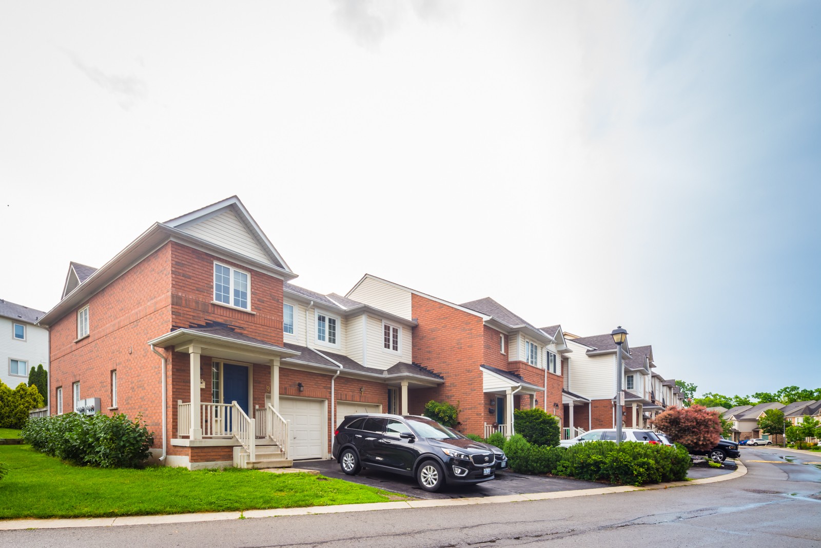 710 Spring Gardens Road Townhouses at 710 Spring Gardens Rd, Burlington 1