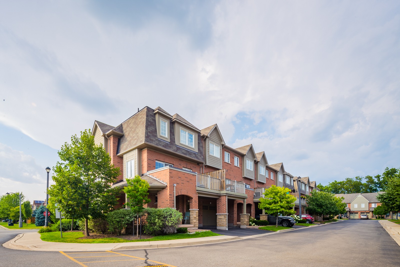 The Woodlands at 233 Duskywing Way, Oakville 0