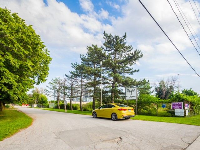 2220 Queensway Dr Townhouses hero image