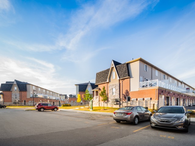 VIVA Townhome