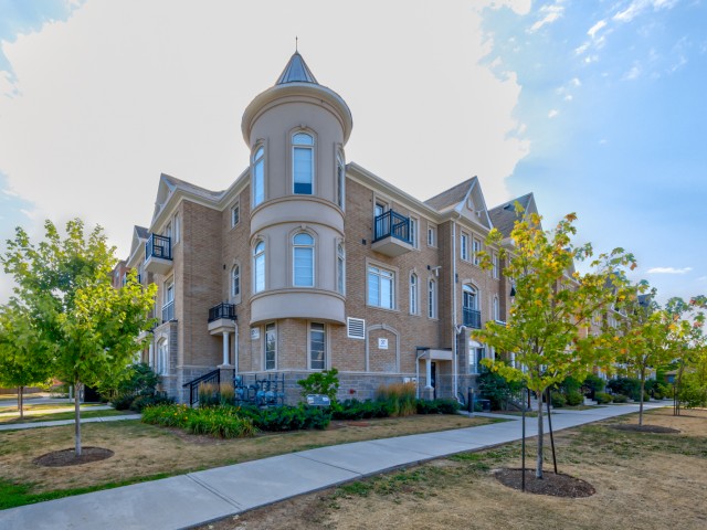 37-39 Drewry Ave Townhouses