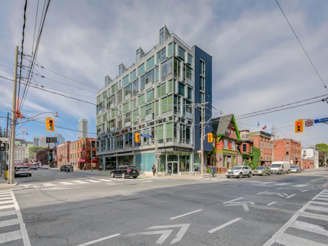 294 Richmond St Condos photo
