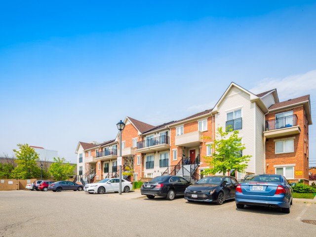 4620 Guildwood Way Townhouses