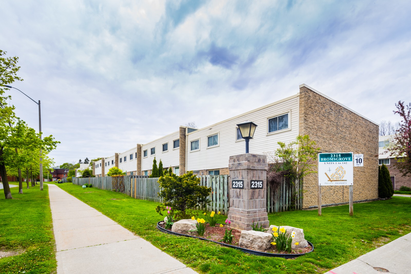 2315 Bromsgrove Road Townhouses at 2315 Bromsgrove Rd, Mississauga 0