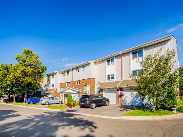 26 Franklin Court Townhouses