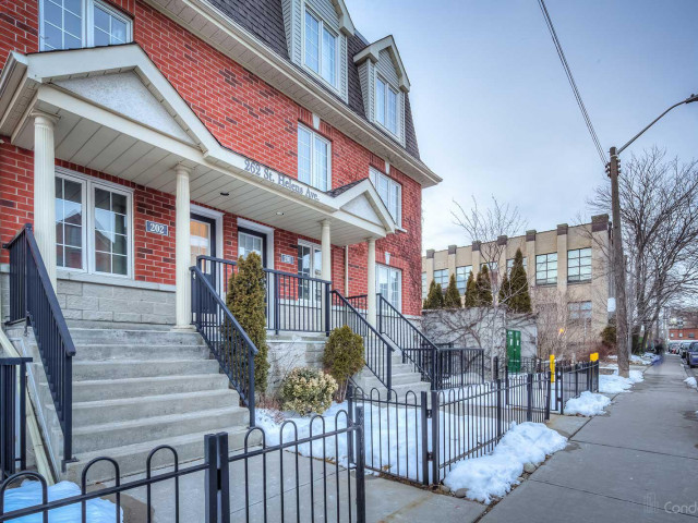Bloor West Mews photo