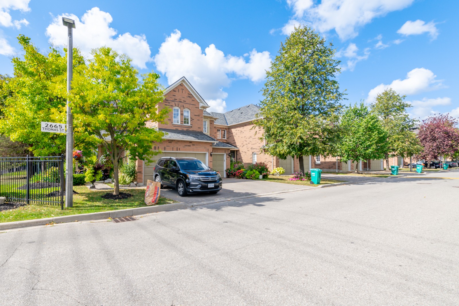 2665 Thomas Park Townhomes at 2665 Thomas St, Mississauga 1