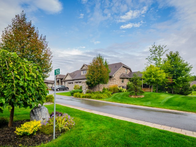 8 Reddington Drive Townhouses photo