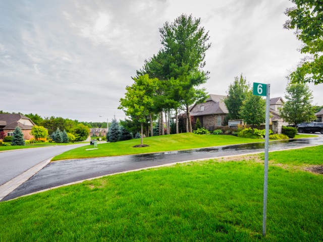 6 Reddington Drive Townhouses hero image