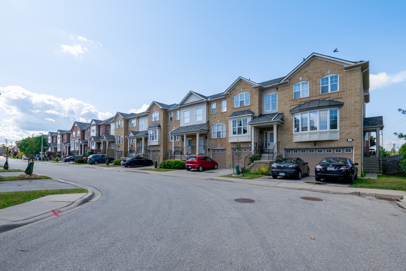 5980 Whitehorn Avenue Townhouses at 5980 Whitehorn Ave, Mississauga 1