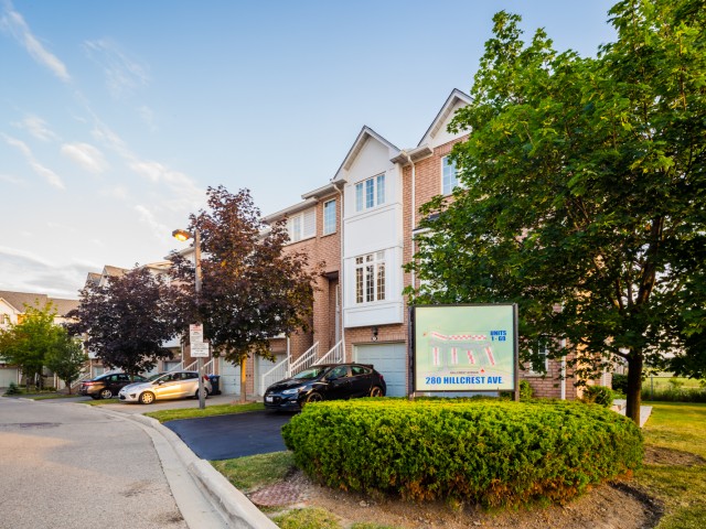 280 Hillcrest Avenue Townhouses photo