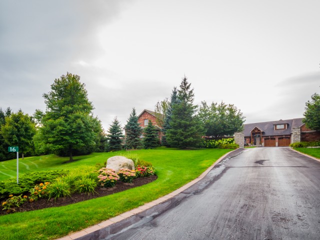16 Zimmerman Drive Townhouses