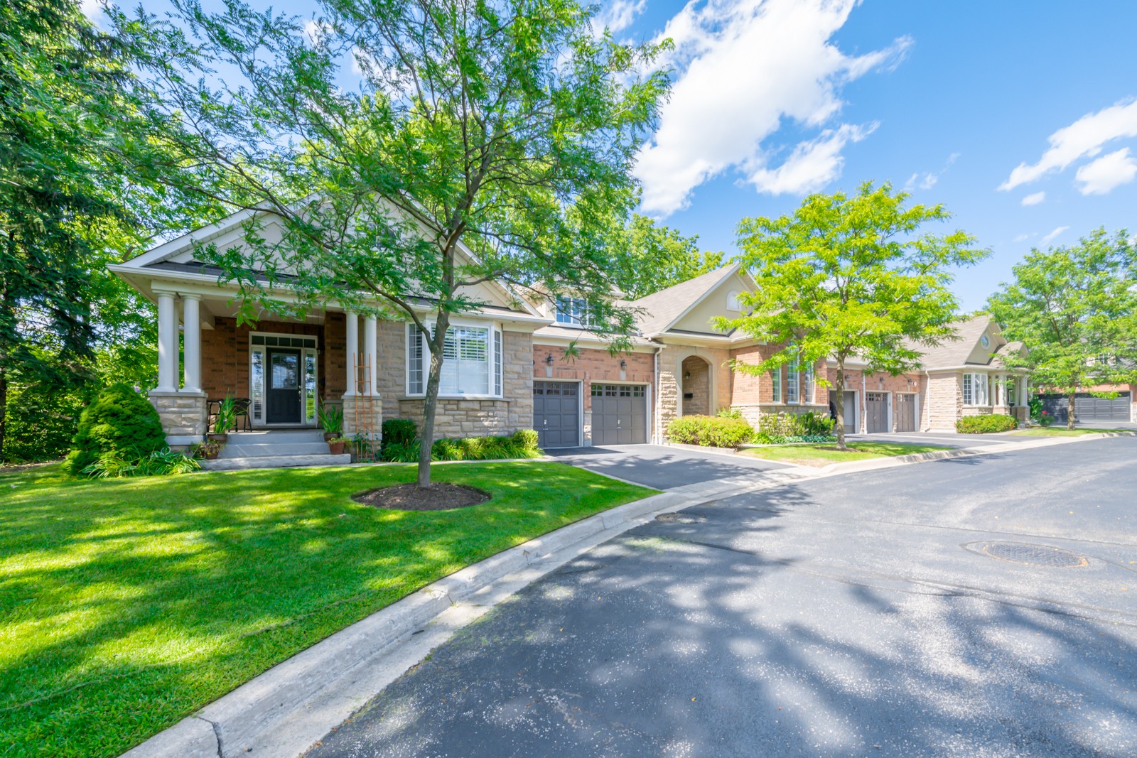 6425-6481 Rivergate Place Townhouses at 6465 Rivergate Pl, Mississauga 0