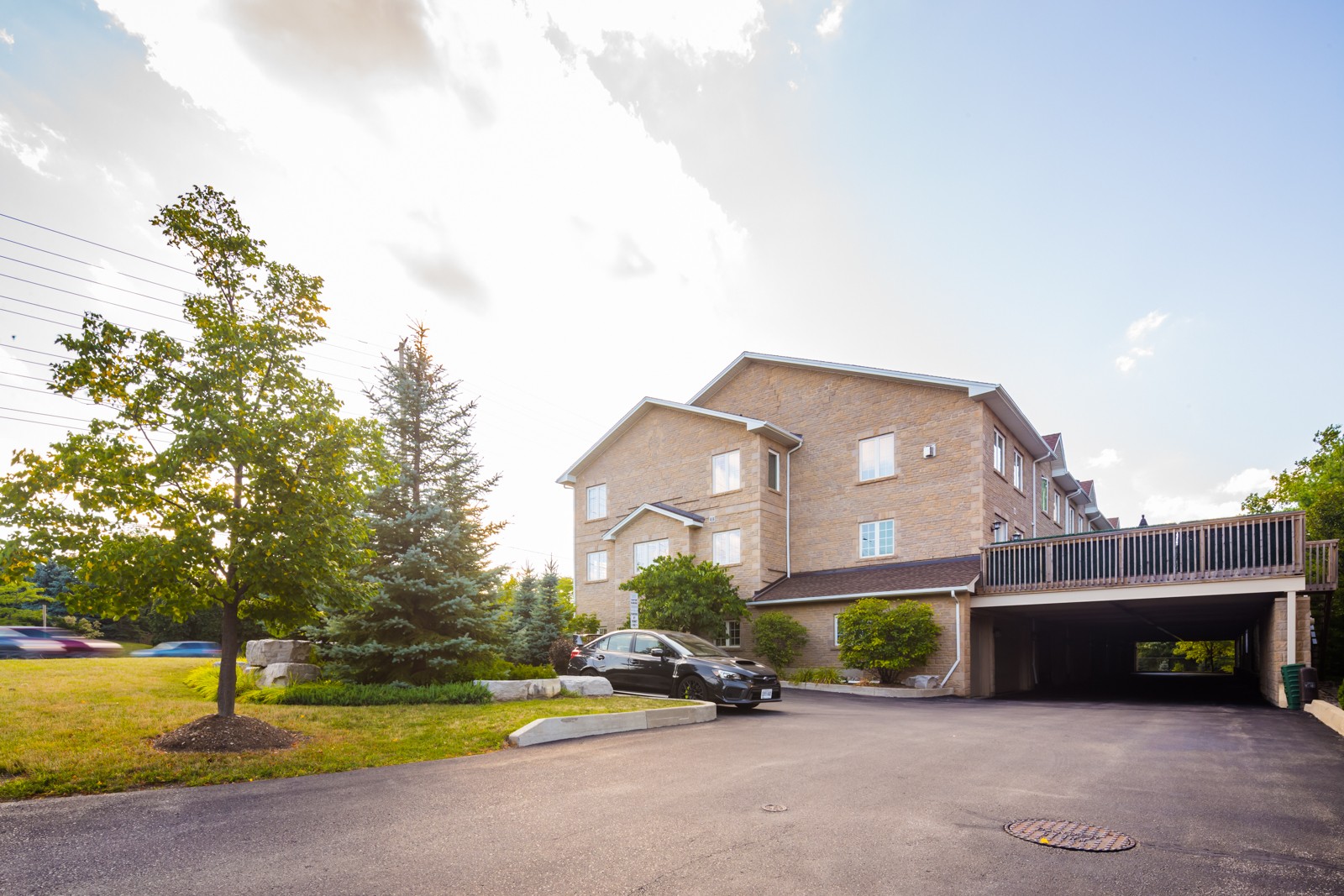 4009-4021 Glen Erin Drive Townhouses at 4021 Glen Erin Dr, Mississauga 1