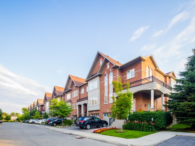 230 Paisley Boulevard Condos photo