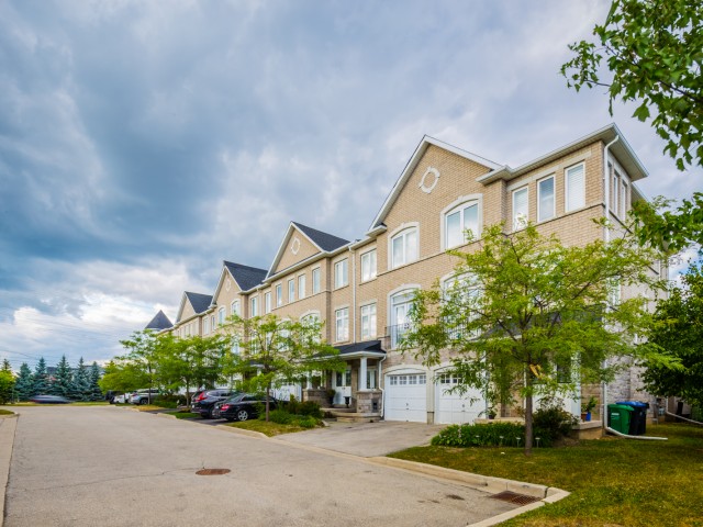 6995 Glory Court Townhouses photo