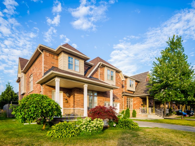 1633 Northmount Avenue Townhouses