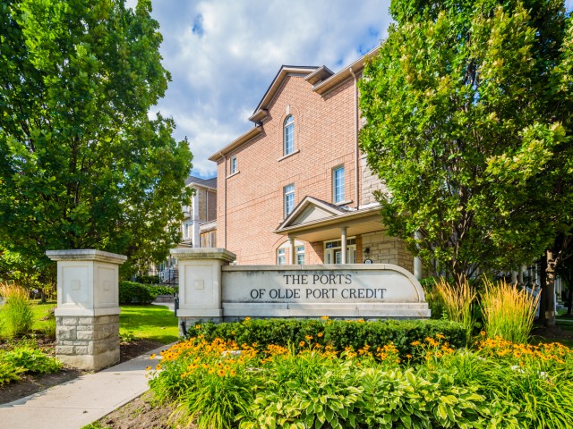 36 Rosewood Avenue Townhouses photo