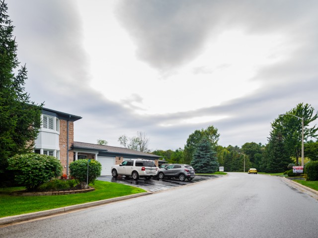 27 Reddington Drive Townhouses photo