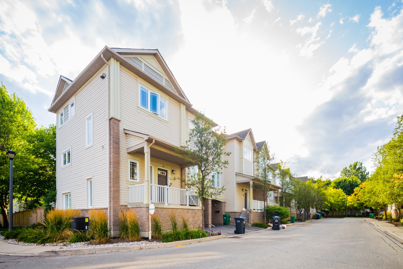 7101 Branigan Gate Townhouses at 7101 Branigan Gate, Mississauga 1