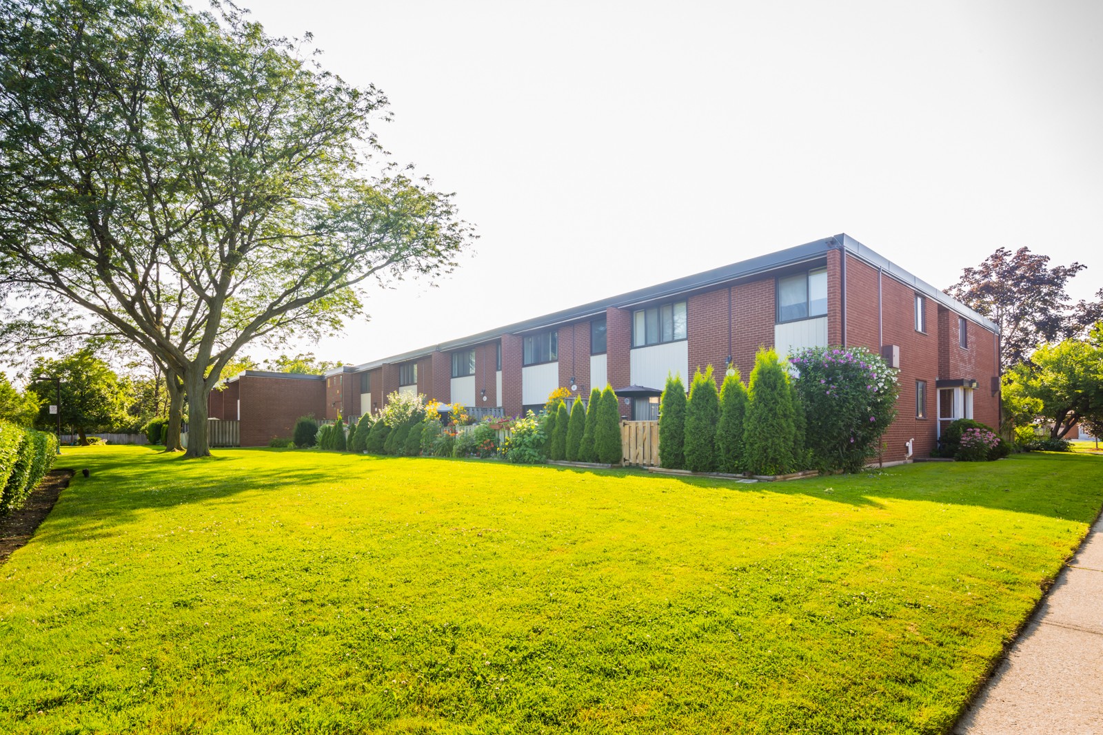 1180 Gripsholm Road Townhouses at 1200 Gripsholm Rd, Mississauga 1