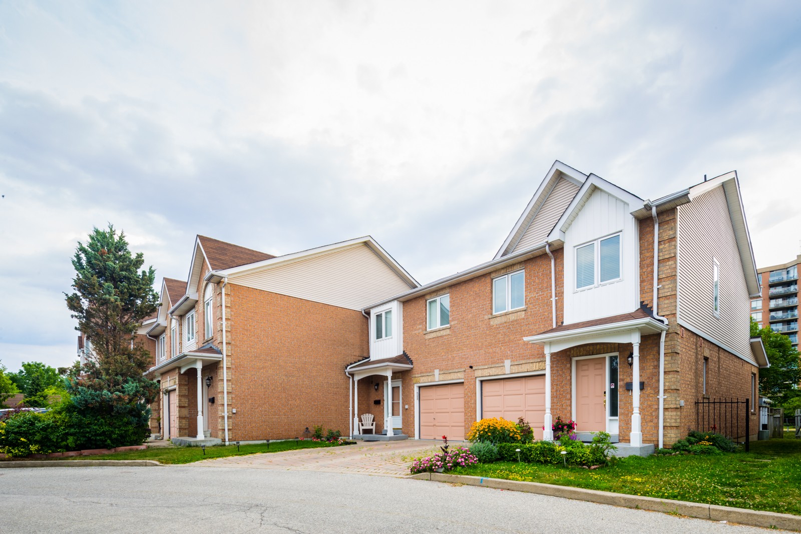 1194 Upper Village Drive Townhouses at 1210 Upper Village Dr, Mississauga 0