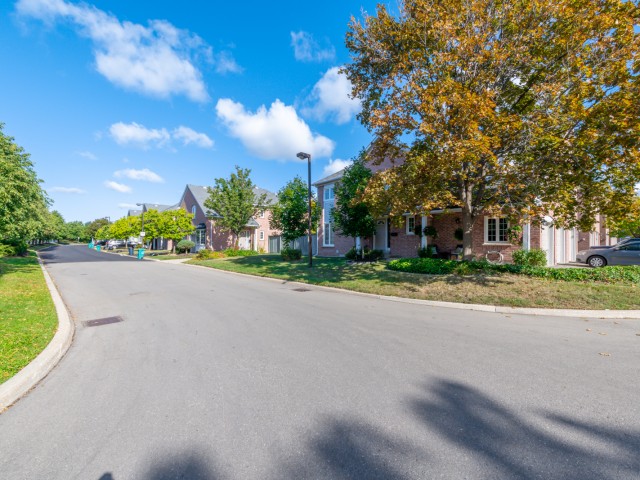 5205 Glen Erin Drive Townhouses photo