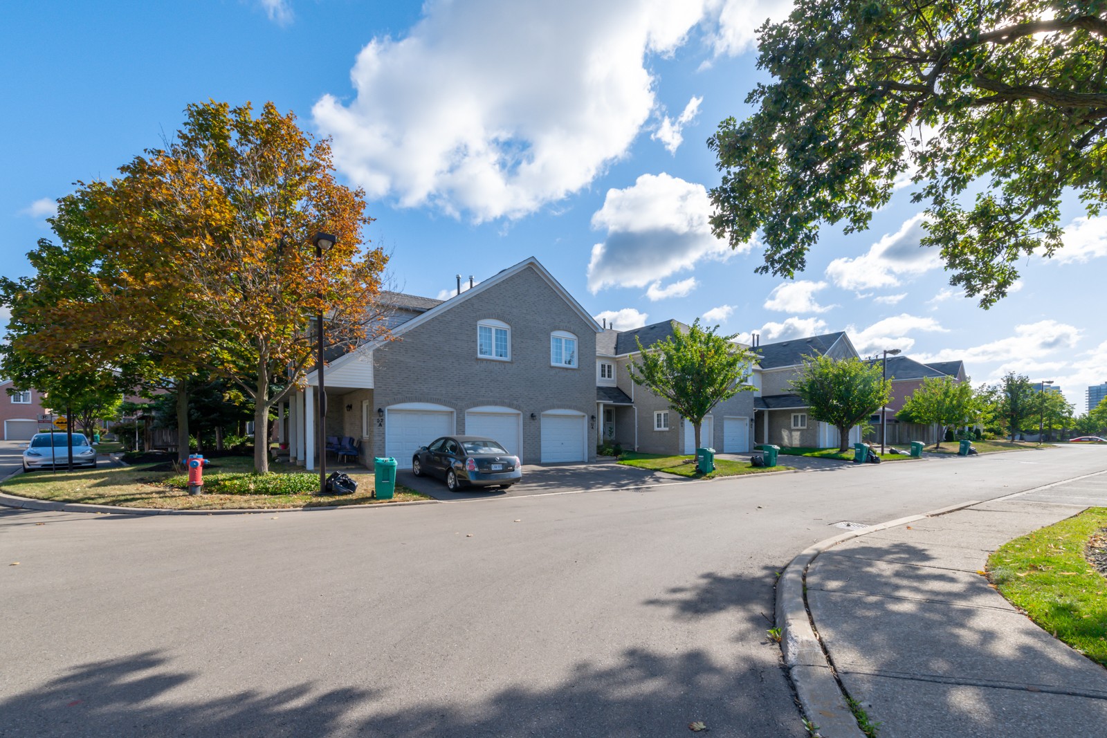 5205 Glen Erin Drive Townhouses at 5205 Glen Erin Dr, Mississauga 1