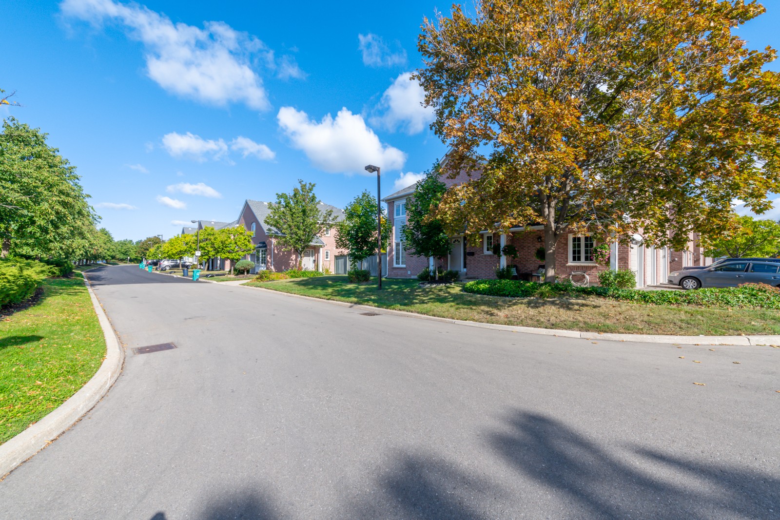 5205 Glen Erin Drive Townhouses at 5205 Glen Erin Dr, Mississauga 0