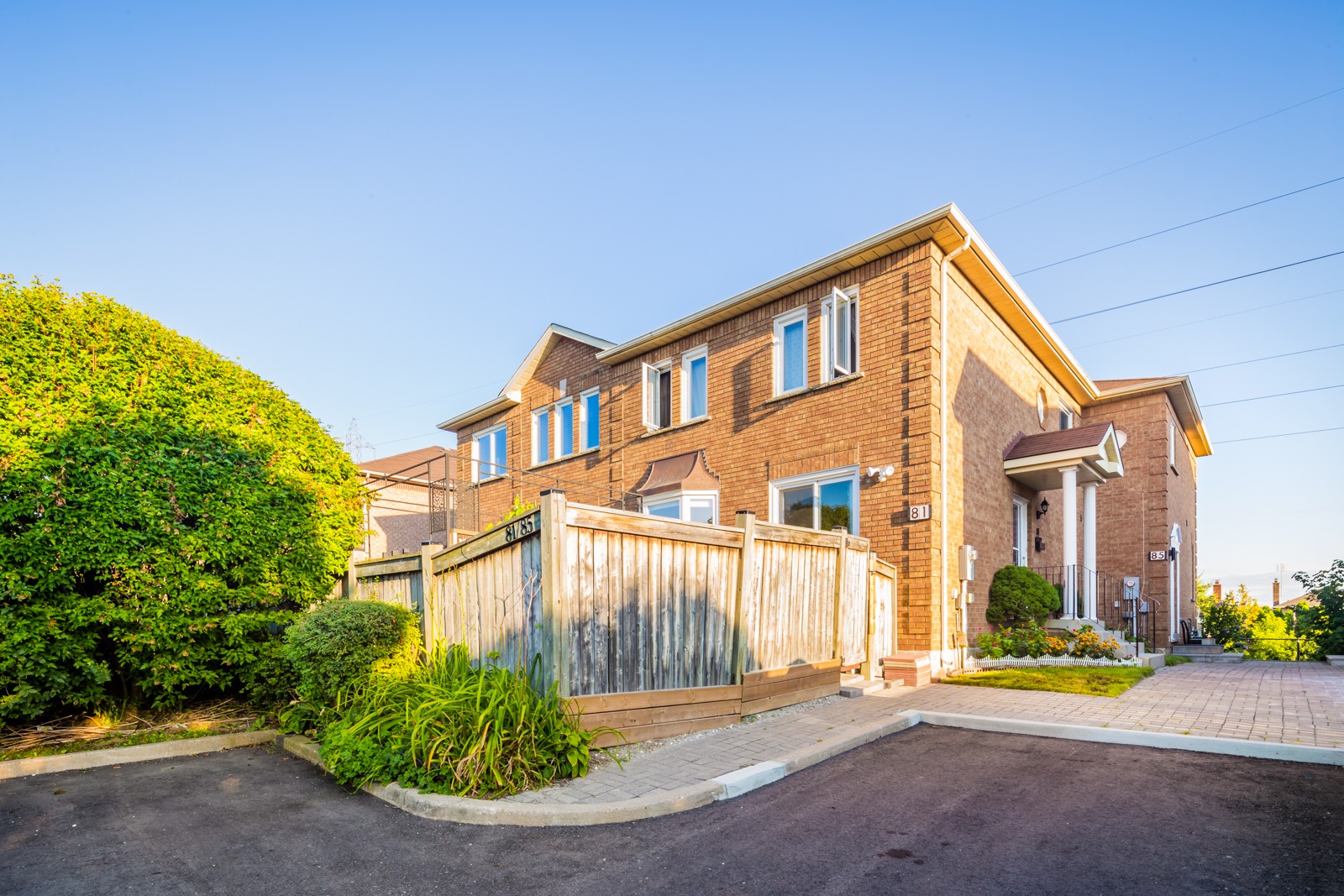 121 Millstone Drive Townhouses at 109 Millstone Dr, Brampton 1
