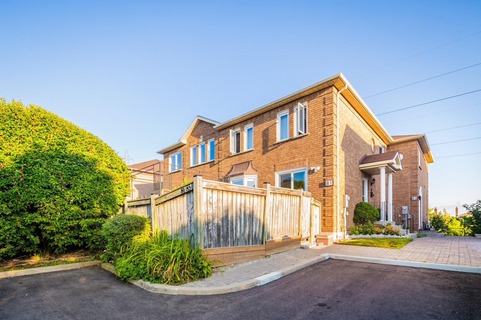 121 Millstone Drive Townhouses at 109 Millstone Dr, Brampton 1